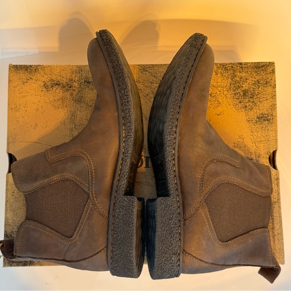 NEW. Men's Hemlock Leather Chelsea Boots from BORN - Picture 10 of 12